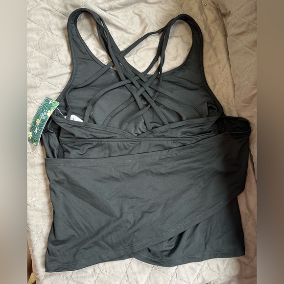 Blooming Jelly Womens Built in Bra Tank Tops Removable Padded Workout Top - Picture 2 of 6